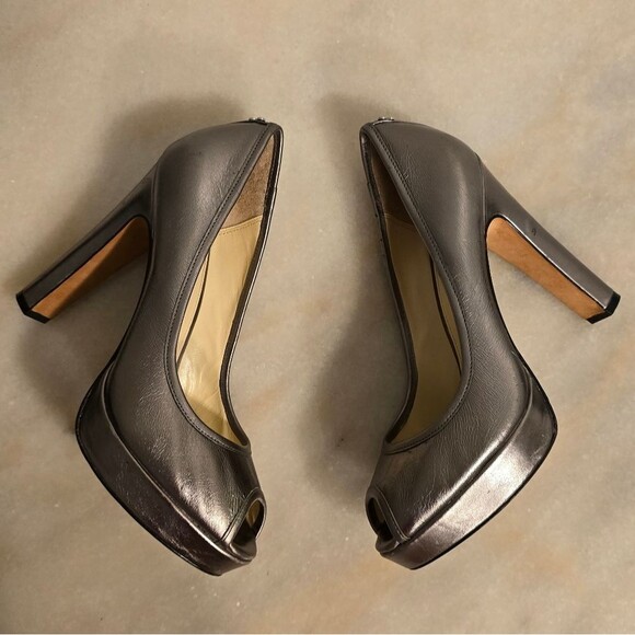 COACH Breana leather peep toe platform heels in pewter metallic 7.5 - Picture 2 of 12